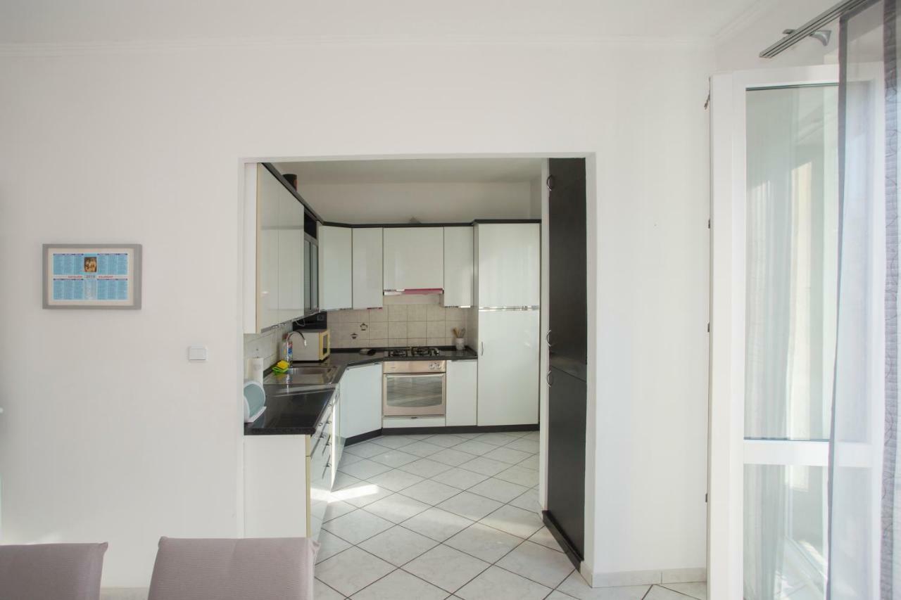Apis Split Apartamento Exterior foto